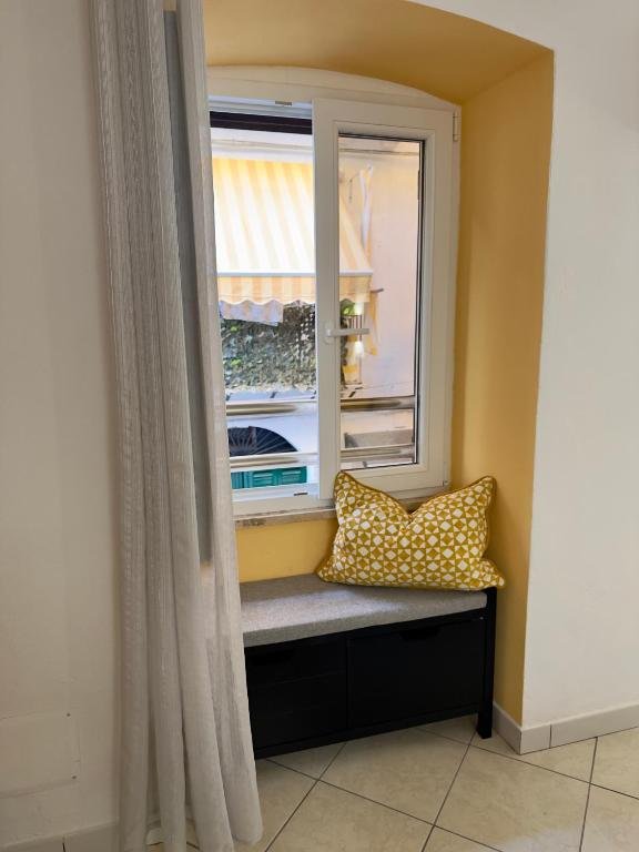 Bedroom window seat